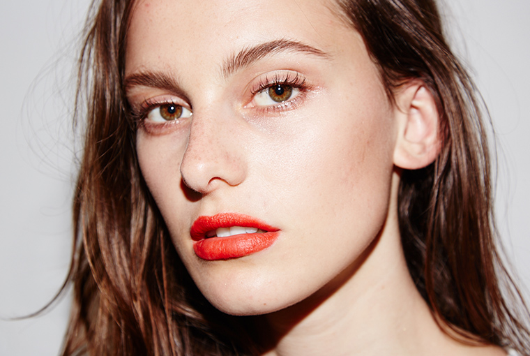 The Best Red Lip Stick For Every Hair Colour