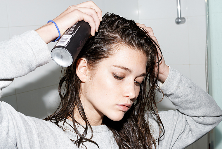 How-to dry shampoo on wet hair